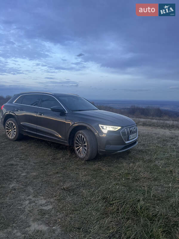 Внедорожник / Кроссовер Audi e-tron 2020 в Николаеве