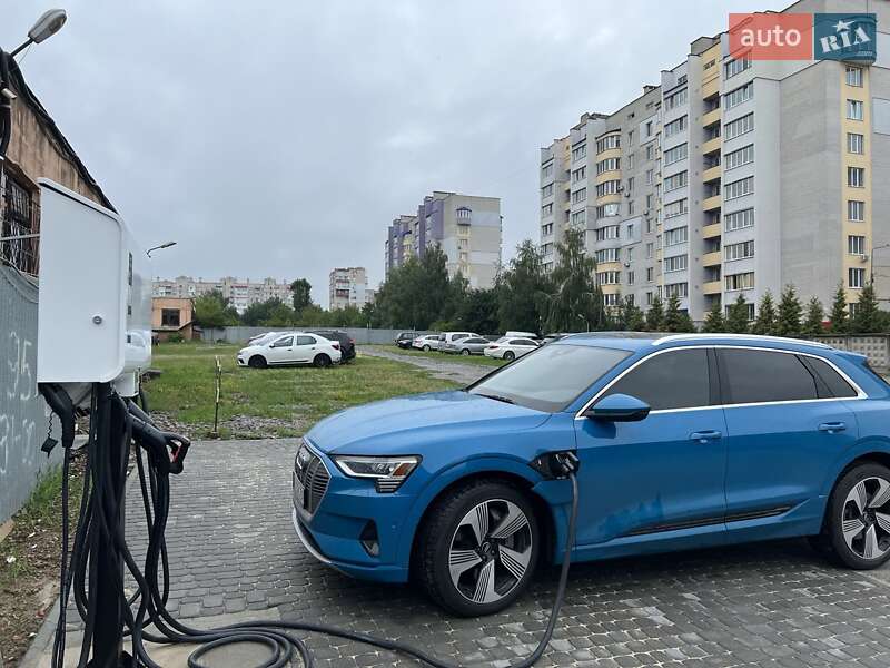 Внедорожник / Кроссовер Audi e-tron 2019 в Виннице