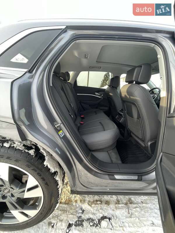 Внедорожник / Кроссовер Audi e-tron 2020 в Львове