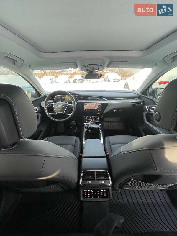 Внедорожник / Кроссовер Audi e-tron 2020 в Львове
