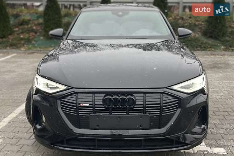 Внедорожник / Кроссовер Audi e-tron 2022 в Киеве