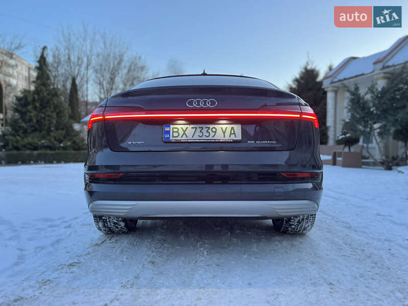Позашляховик / Кросовер Audi e-tron 2022 в Хмельницькому