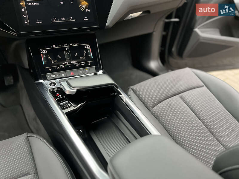 Позашляховик / Кросовер Audi e-tron 2022 в Хмельницькому