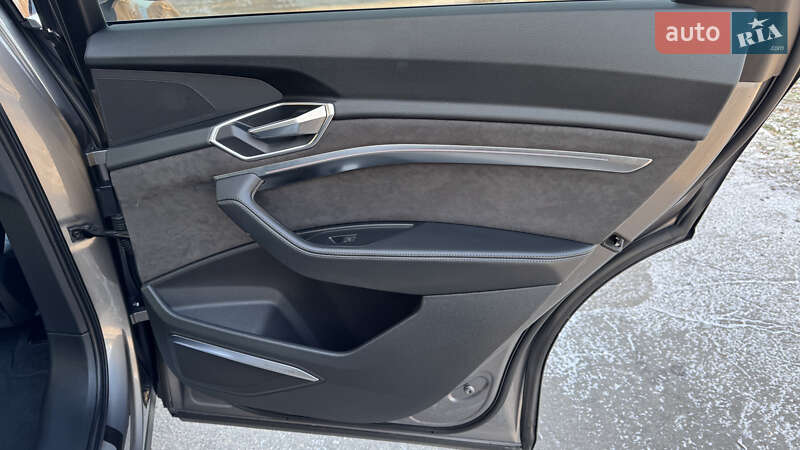 Внедорожник / Кроссовер Audi e-tron 2019 в Первомайске фото 13 Внедорожник / Кроссовер Audi e-tron 2019 в Первомайске