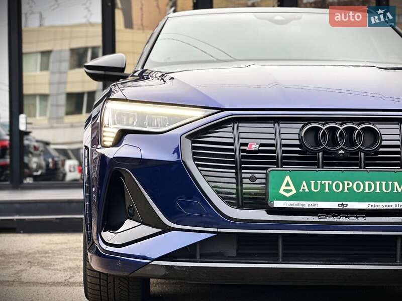 Внедорожник / Кроссовер Audi e-tron 2021 в Киеве