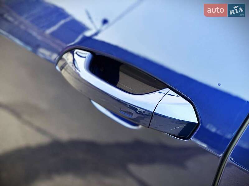 Внедорожник / Кроссовер Audi e-tron 2021 в Киеве