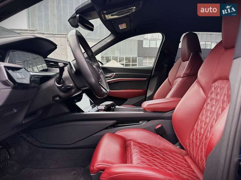 Внедорожник / Кроссовер Audi e-tron 2021 в Киеве