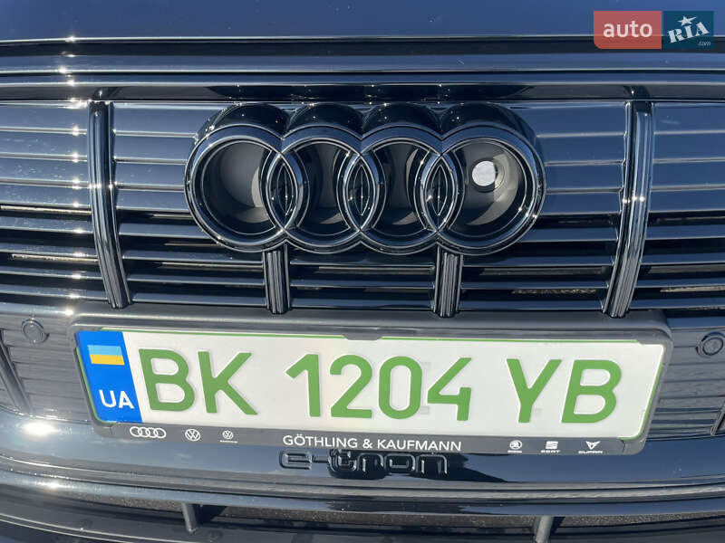 Внедорожник / Кроссовер Audi e-tron 2021 в Ровно