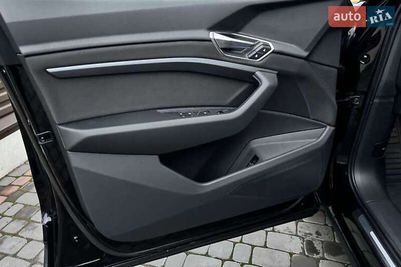 Внедорожник / Кроссовер Audi e-tron 2021 в Киеве фото 5 Внедорожник / Кроссовер Audi e-tron 2021 в Киеве