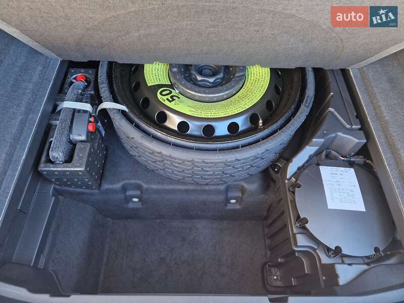 Внедорожник / Кроссовер Audi e-tron 2020 в Новояворовске