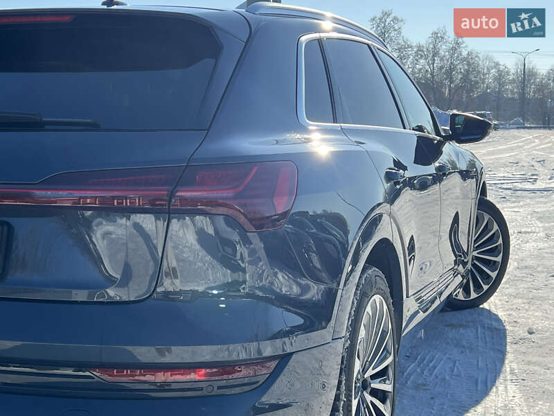 Внедорожник / Кроссовер Audi e-tron 2022 в Луцке