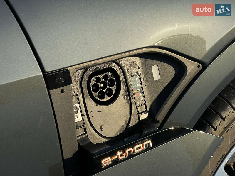 Внедорожник / Кроссовер Audi e-tron 2022 в Луцке
