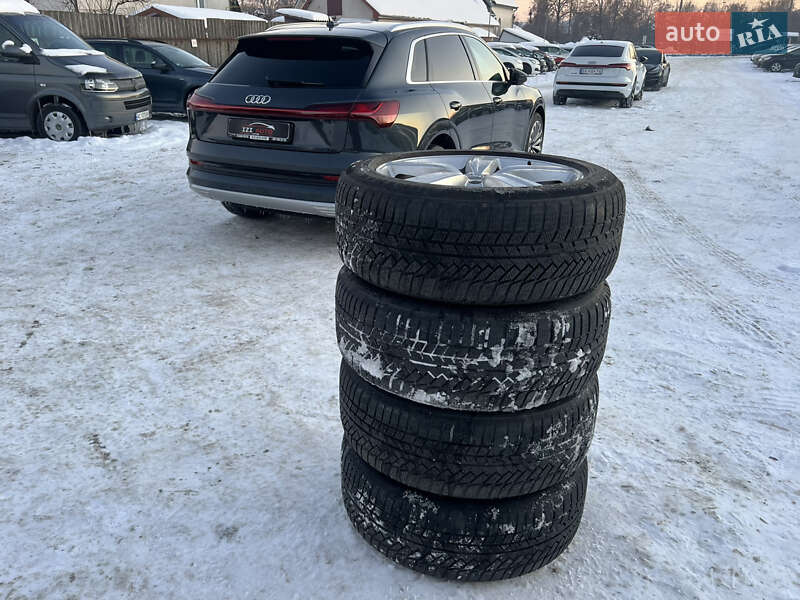 Внедорожник / Кроссовер Audi e-tron 2022 в Луцке