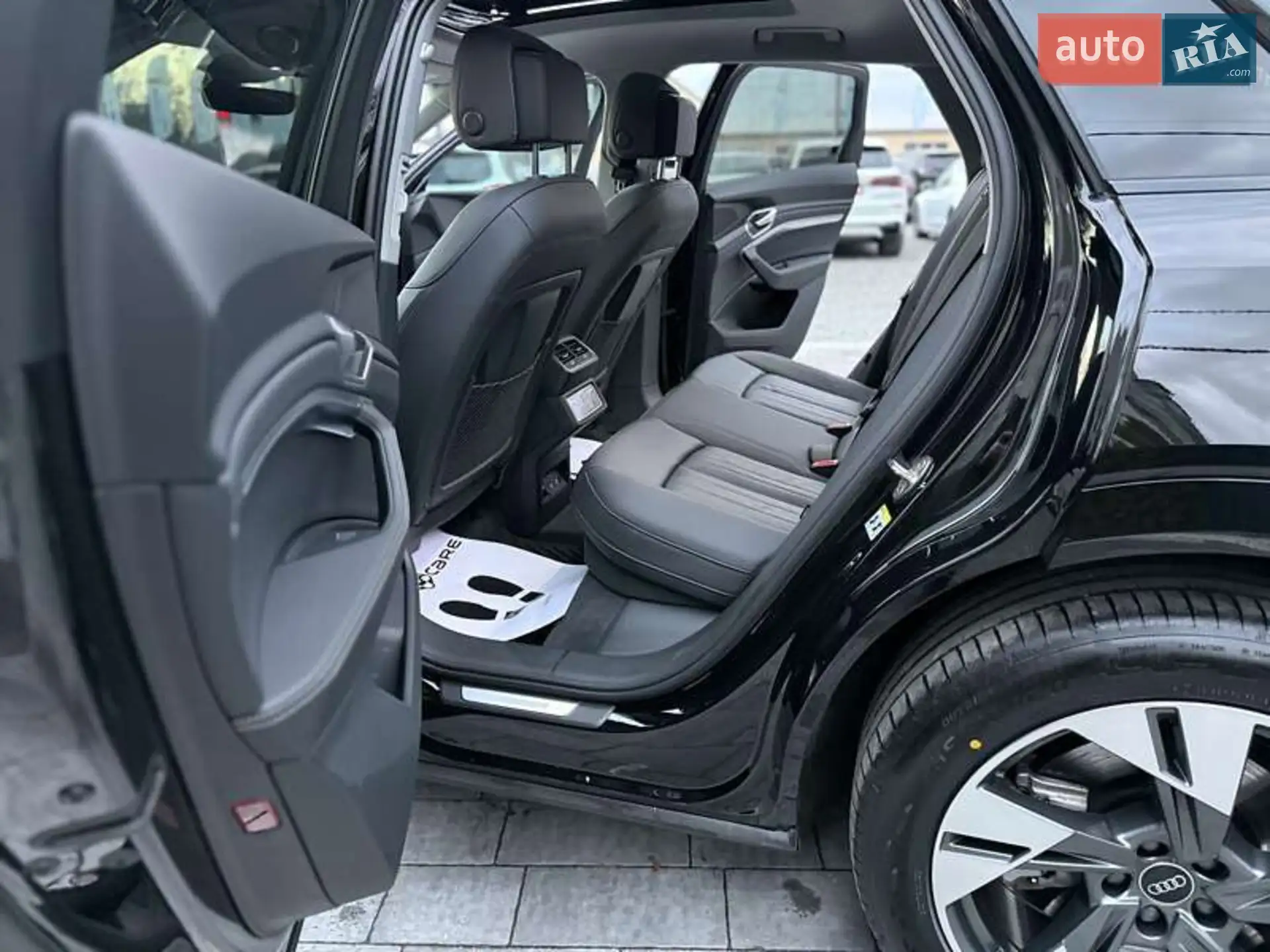 2021 Audi e-tron - мініатюра 26