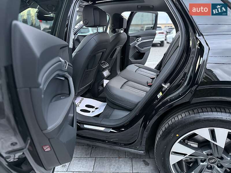 Позашляховик / Кросовер Audi e-tron 2021 в Львові