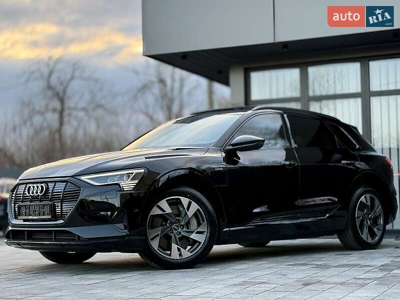 Позашляховик / Кросовер Audi e-tron 2021 в Львові