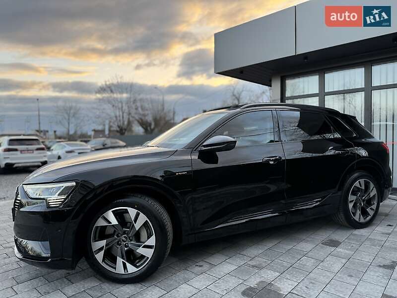 Позашляховик / Кросовер Audi e-tron 2021 в Львові