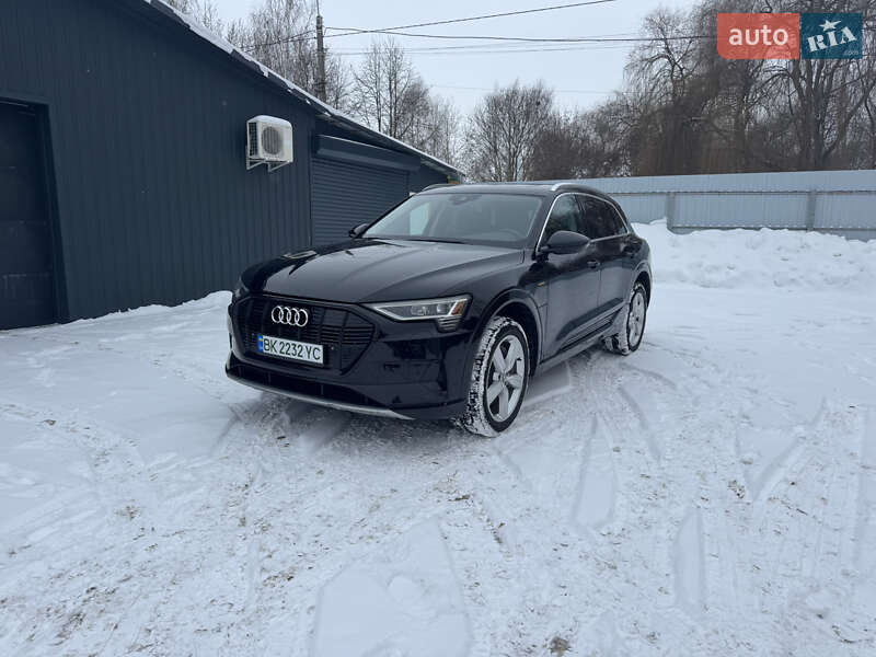 Внедорожник / Кроссовер Audi e-tron 2019 в Ровно