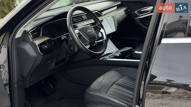 Позашляховик / Кросовер Audi e-tron 2019 в Умані фото 38 Позашляховик / Кросовер Audi e-tron 2019 в Умані