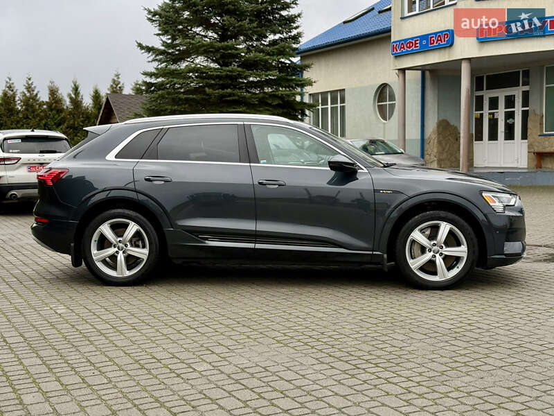 Позашляховик / Кросовер Audi e-tron 2019 в Львові фото 9 Позашляховик / Кросовер Audi e-tron 2019 в Львові
