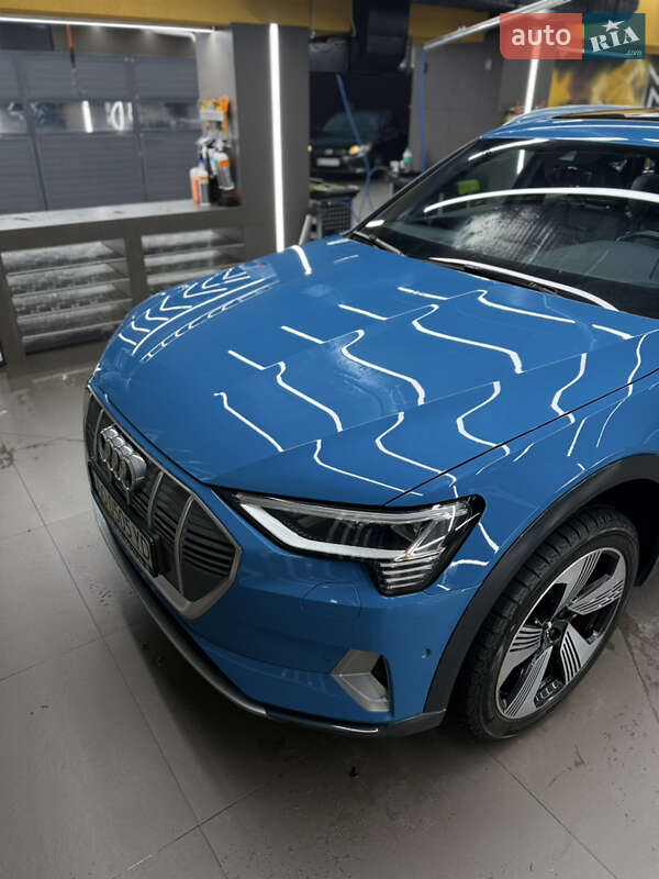 Внедорожник / Кроссовер Audi e-tron 2019 в Ужгороде фото 12 Внедорожник / Кроссовер Audi e-tron 2019 в Ужгороде