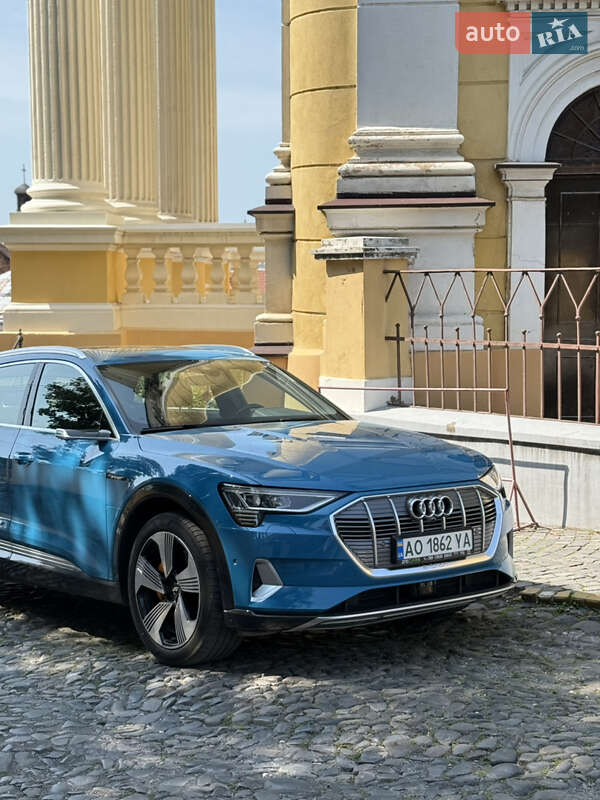 Внедорожник / Кроссовер Audi e-tron 2019 в Ужгороде фото Внедорожник / Кроссовер Audi e-tron 2019 в Ужгороде