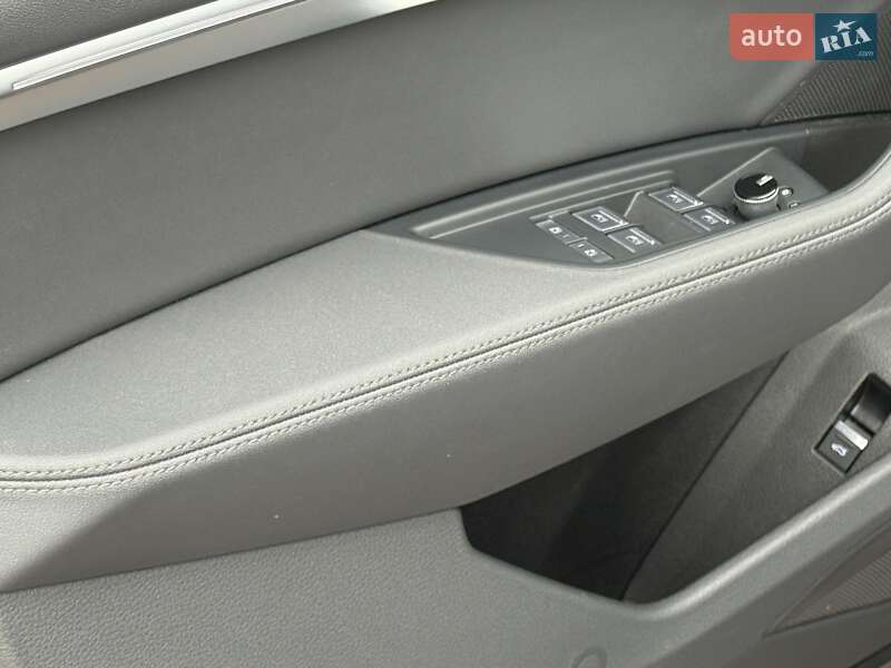 Внедорожник / Кроссовер Audi e-tron 2020 в Ровно
