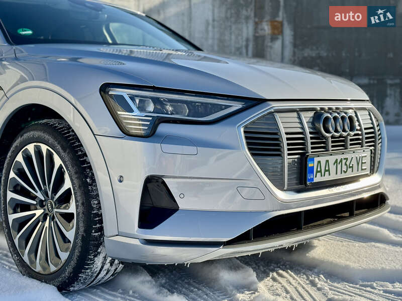 Внедорожник / Кроссовер Audi e-tron 2021 в Киеве
