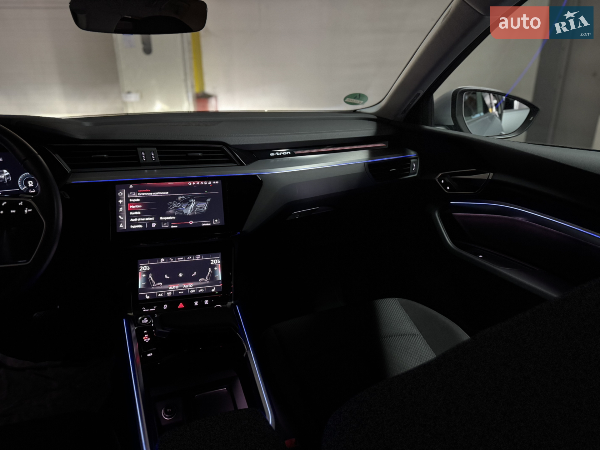 2021 Audi e-tron - мініатюра 104