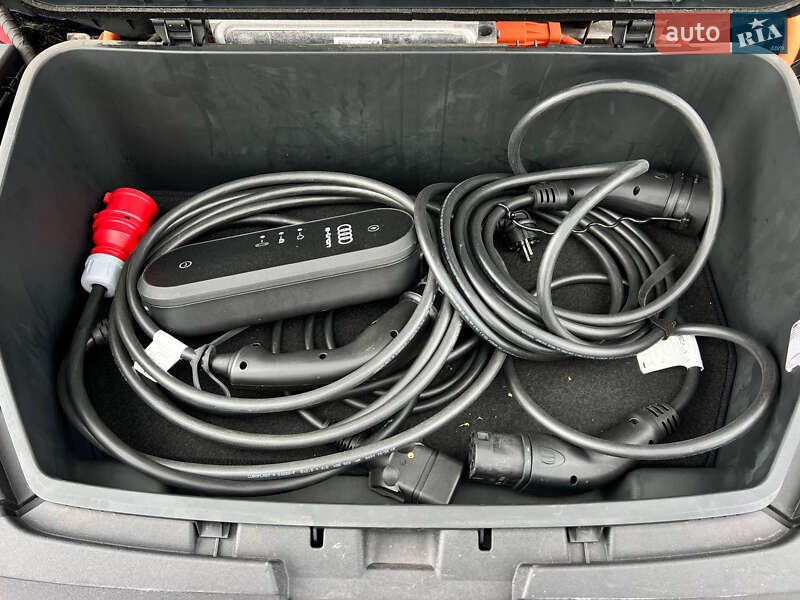 Внедорожник / Кроссовер Audi e-tron 2020 в Луцке фото 107 Внедорожник / Кроссовер Audi e-tron 2020 в Луцке