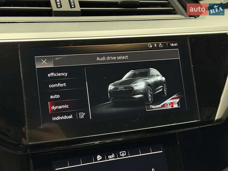 Позашляховик / Кросовер Audi e-tron 2020 в Володимирі