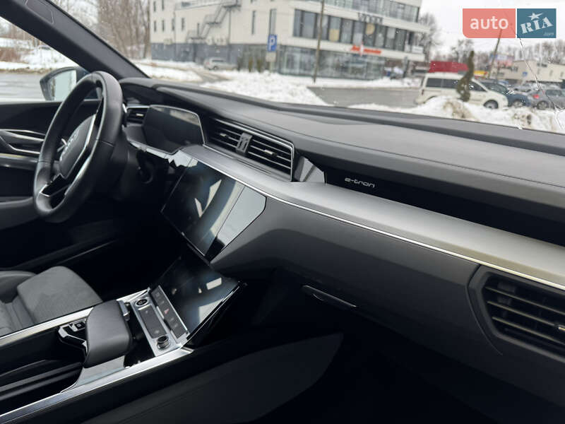Внедорожник / Кроссовер Audi e-tron 2022 в Хмельницком фото 15 Внедорожник / Кроссовер Audi e-tron 2022 в Хмельницком