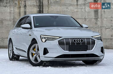 Позашляховик / Кросовер Audi e-tron 2021 в Рівному