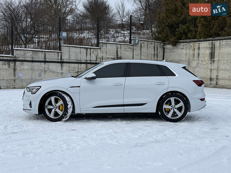 Внедорожник / Кроссовер Audi e-tron 2021 в Ровно