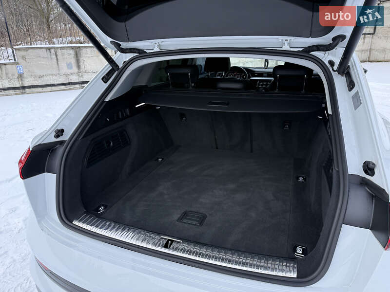 Внедорожник / Кроссовер Audi e-tron 2021 в Ровно