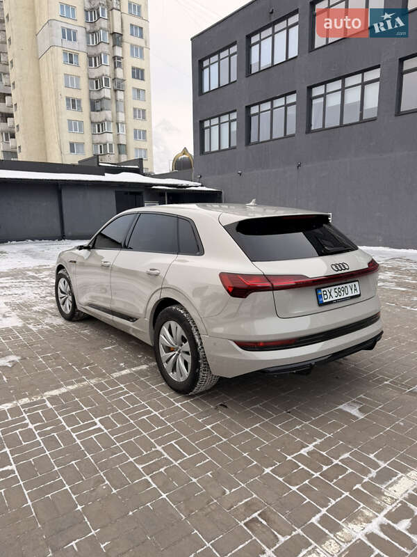 Внедорожник / Кроссовер Audi e-tron 2021 в Хмельницком