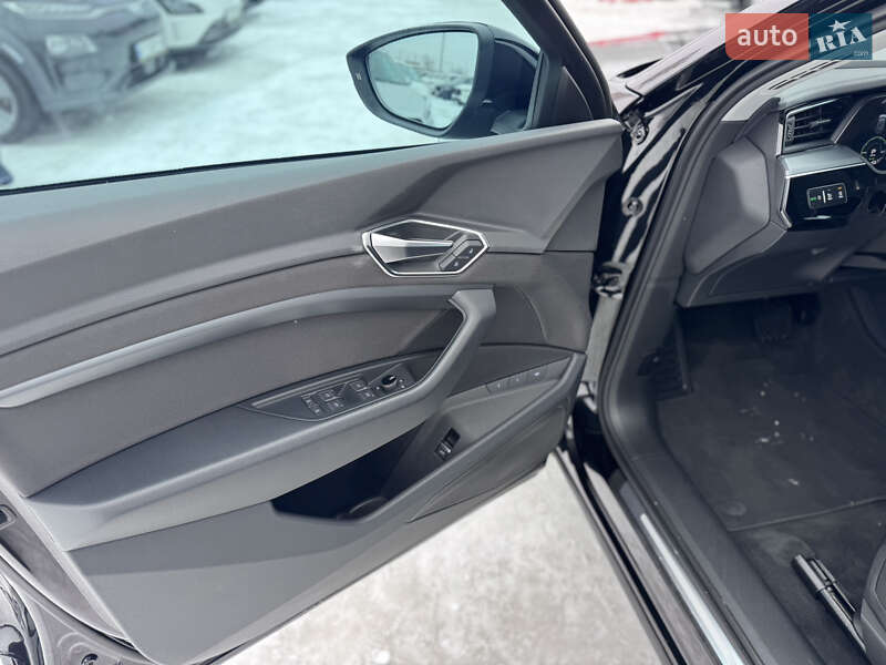 Внедорожник / Кроссовер Audi e-tron 2020 в Ивано-Франковске