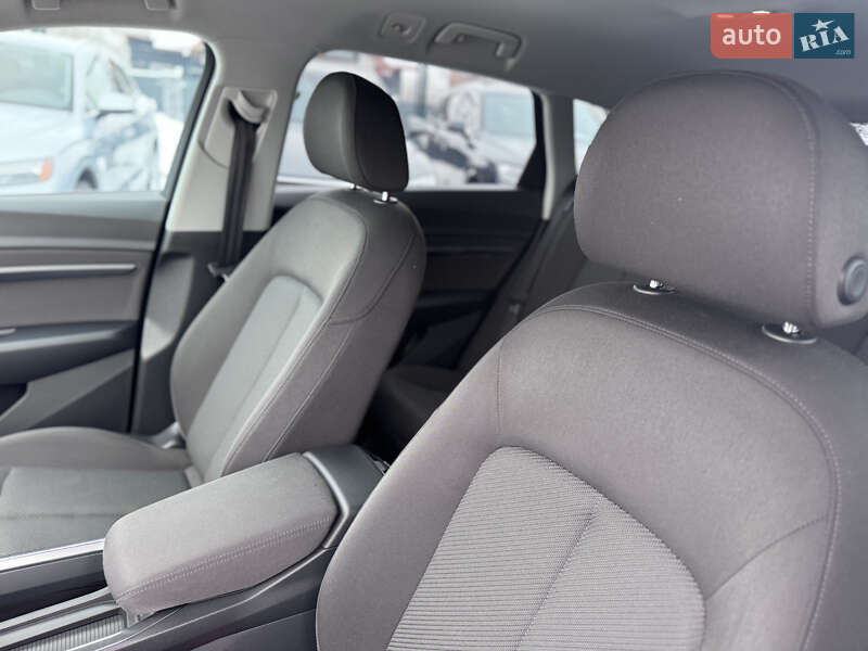 Внедорожник / Кроссовер Audi e-tron 2020 в Ивано-Франковске