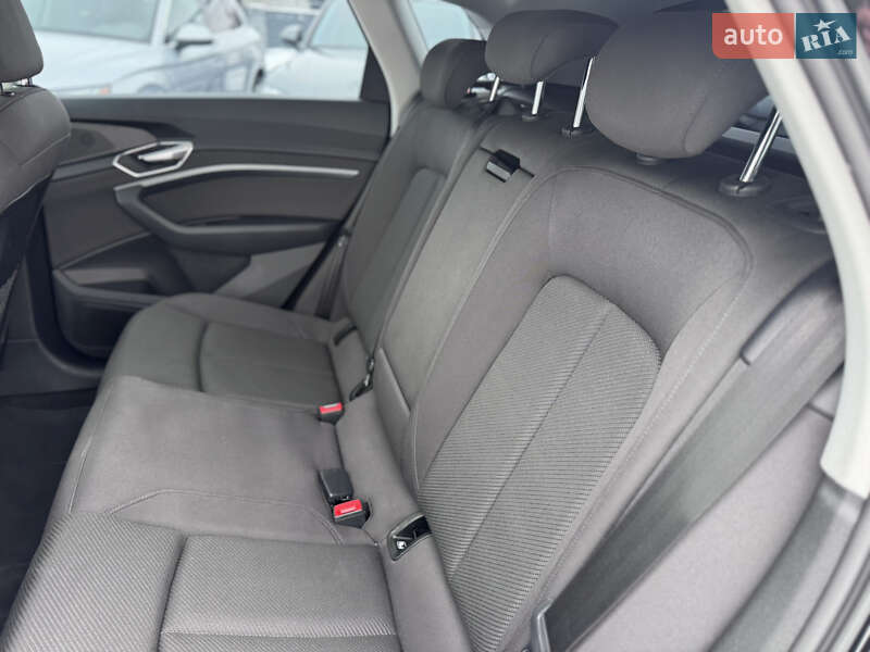 Внедорожник / Кроссовер Audi e-tron 2020 в Ивано-Франковске