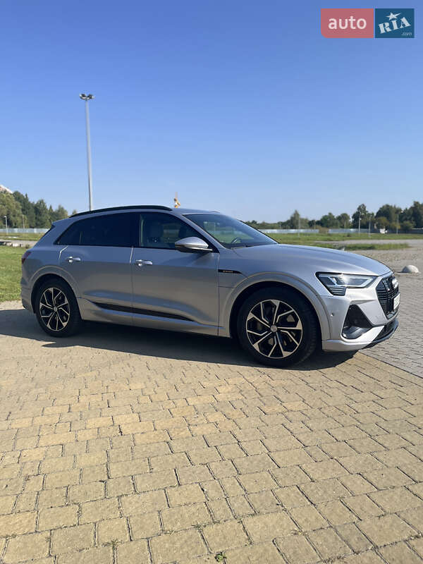 Позашляховик / Кросовер Audi e-tron 2022 в Львові фото 32 Позашляховик / Кросовер Audi e-tron 2022 в Львові