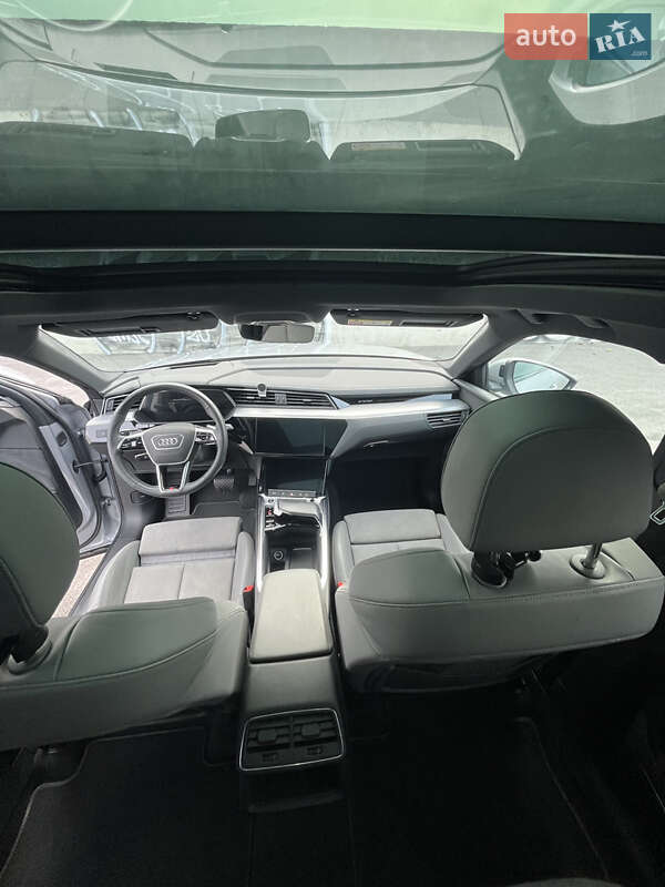 Позашляховик / Кросовер Audi e-tron 2022 в Львові фото 94 Позашляховик / Кросовер Audi e-tron 2022 в Львові