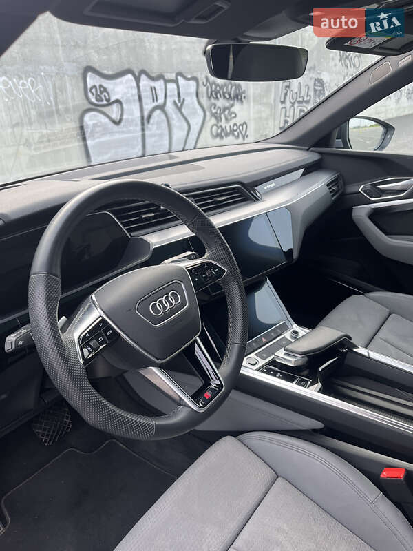 Позашляховик / Кросовер Audi e-tron 2022 в Львові фото 99 Позашляховик / Кросовер Audi e-tron 2022 в Львові