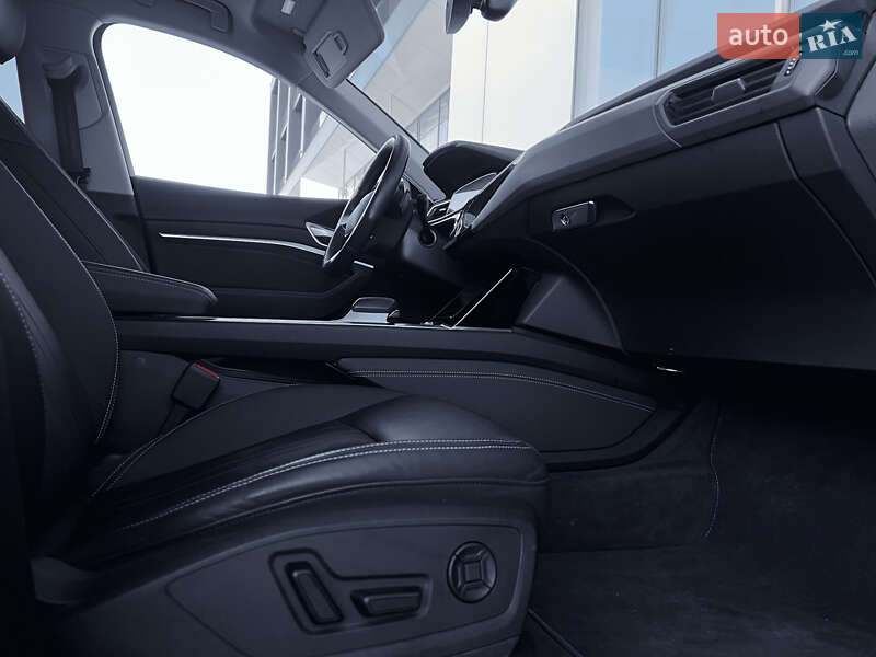 Внедорожник / Кроссовер Audi e-tron 2021 в Львове фото 39 Внедорожник / Кроссовер Audi e-tron 2021 в Львове