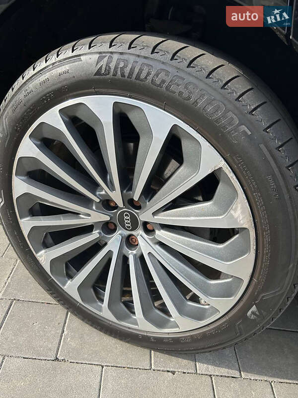 Внедорожник / Кроссовер Audi e-tron 2020 в Киеве