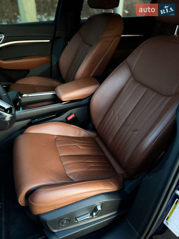 Позашляховик / Кросовер Audi e-tron 2022 в Одесі