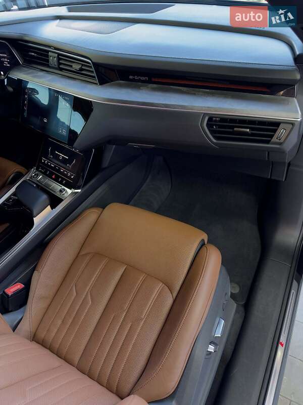 Позашляховик / Кросовер Audi e-tron 2022 в Львові