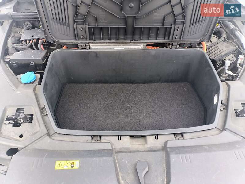 Позашляховик / Кросовер Audi e-tron 2022 в Львові