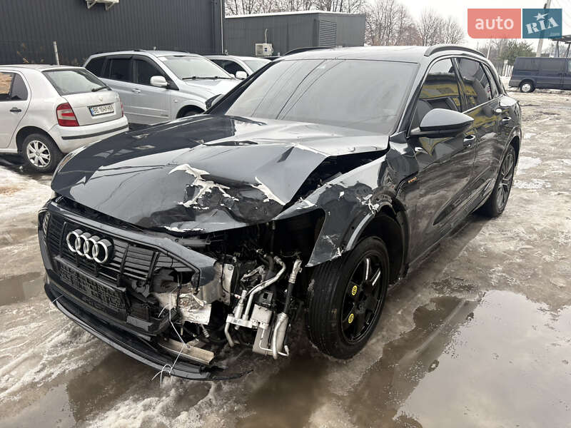 Позашляховик / Кросовер Audi e-tron 2022 в Львові