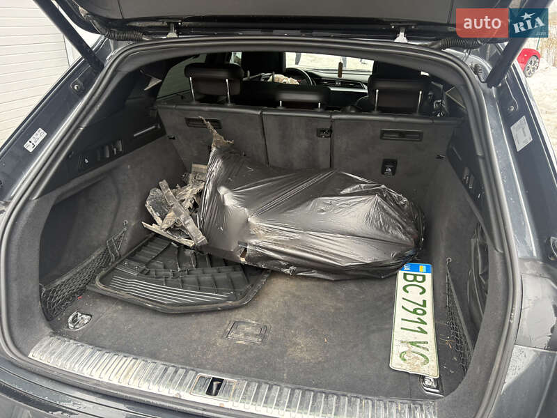 Позашляховик / Кросовер Audi e-tron 2022 в Львові