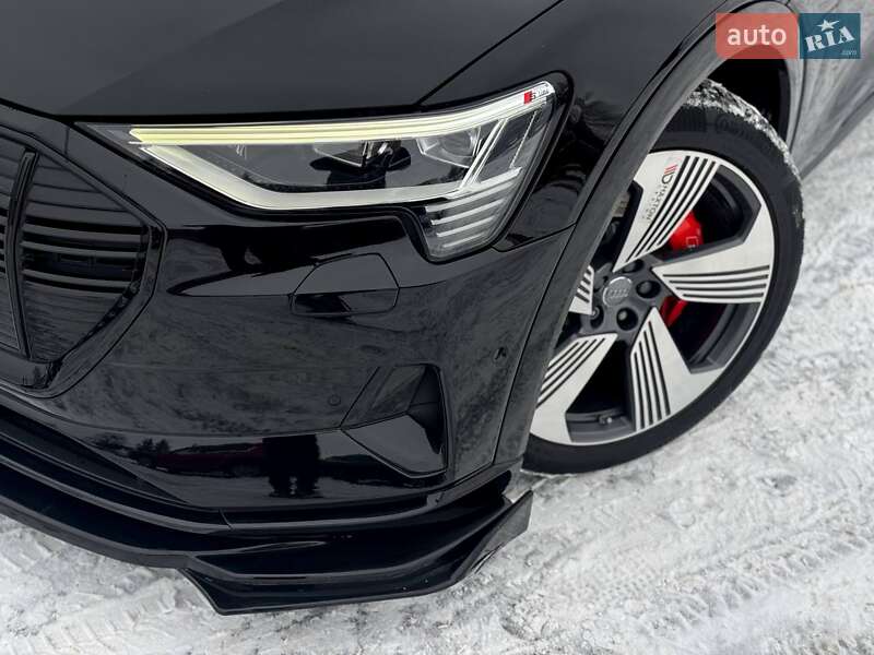 Позашляховик / Кросовер Audi e-tron 2020 в Рівному
